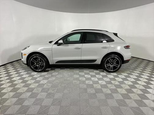 2021 Porsche Macan Base