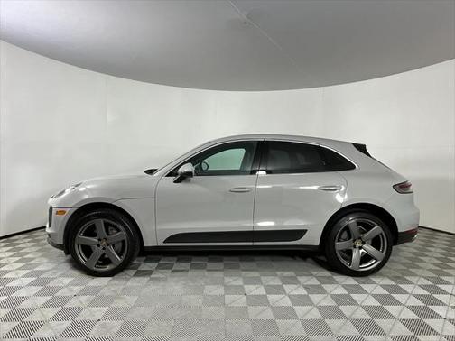 2020 Porsche Macan Base