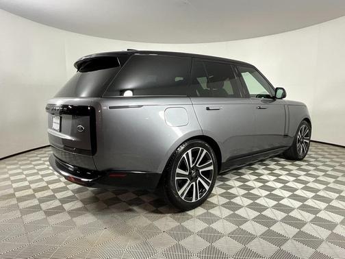 2023 Land Rover Range Rover P530 SE