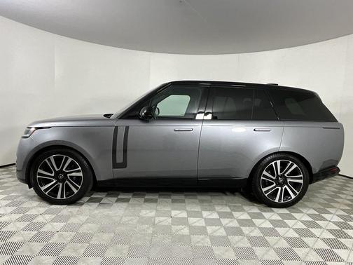 2023 Land Rover Range Rover P530 SE