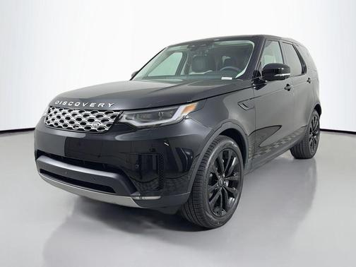 Santorini Black Metallic 2026 Land Rover Discovery S