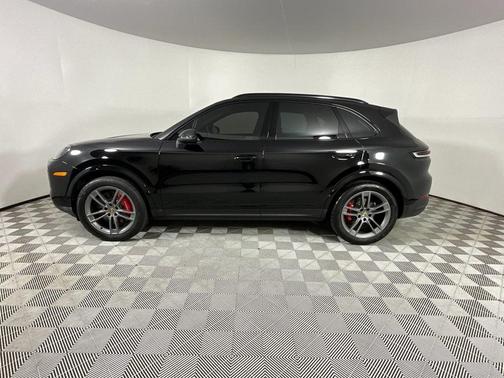 2024 Porsche Cayenne S