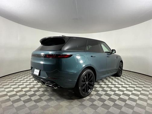 2025 Land Rover Range Rover Sport SE