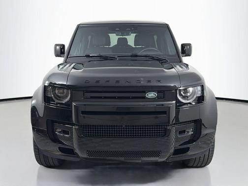 Santorini Black Metallic 2025 Land Rover Defender V8