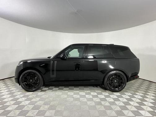 2025 Land Rover Range Rover P530 SE