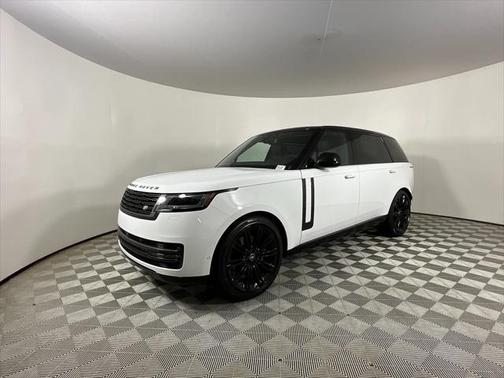 2025 Land Rover Range Rover P400 SE 7 Seat