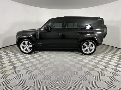 2024 Land Rover Defender 110 P400 X-Dynamic SE