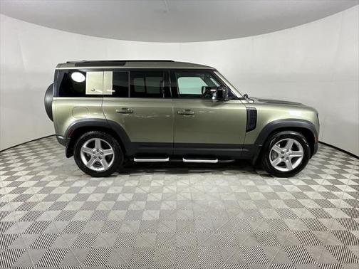 2020 Land Rover Defender 110 SE