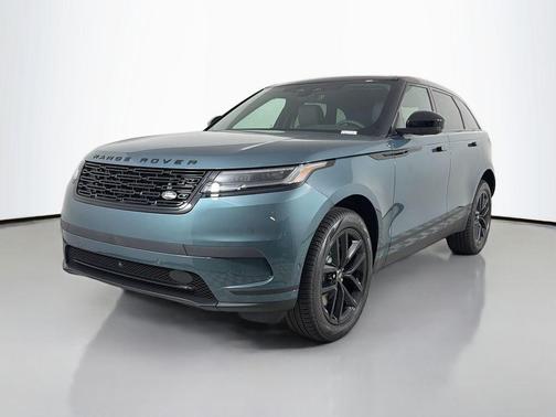Giola Green Metallic 2026 Land Rover Range Rover Velar P250 S