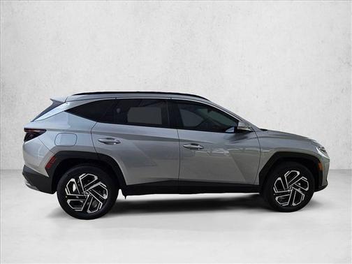 Shimmering Silver 2026 Hyundai TUCSON Plug-In Hybrid Limited