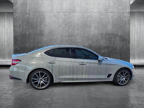2025 Genesis G70 2.5T RWD