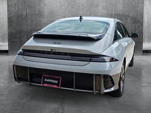 2025 Hyundai IONIQ 6 SE Standard Range