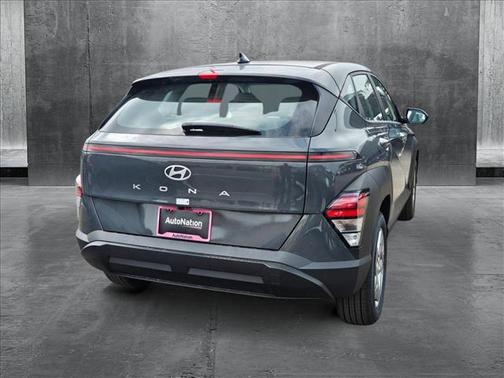2025 Hyundai KONA SE