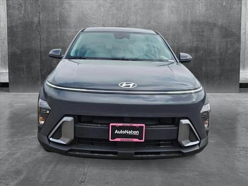 2025 Hyundai KONA SE