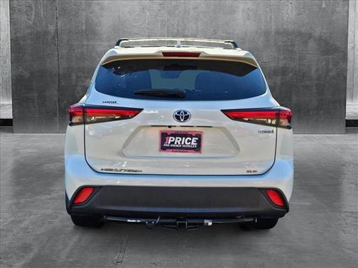 2020 Toyota Highlander Hybrid XLE