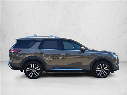 2024 Nissan Pathfinder Platinum FWD