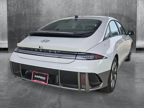 2025 Hyundai IONIQ 6 SE