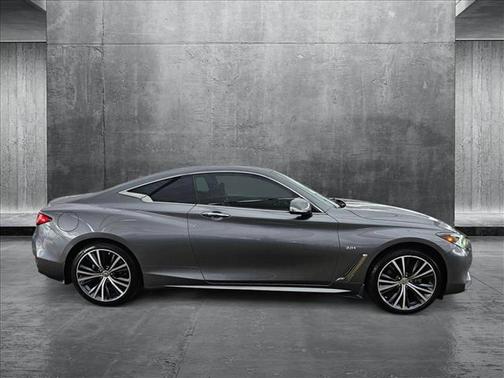 2017 INFINITI Q60 2.0t Premium