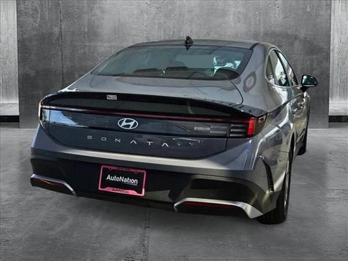 2025 Hyundai SONATA SE