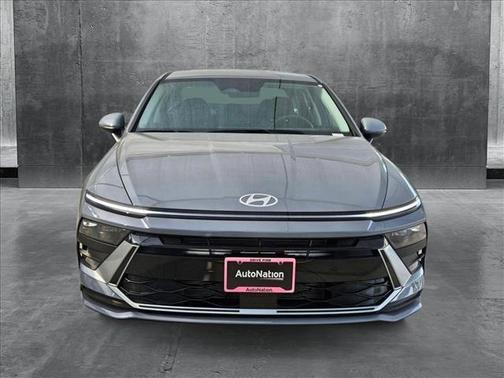 2025 Hyundai SONATA SE