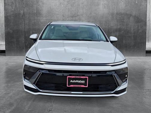2025 Hyundai SONATA SE