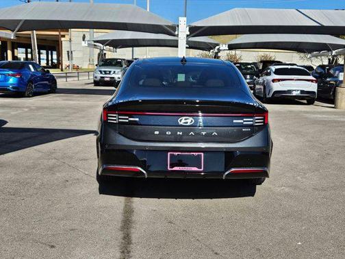 2024 Hyundai SONATA Hybrid Limited