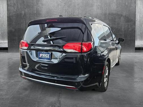 2018 Chrysler Pacifica Touring-L