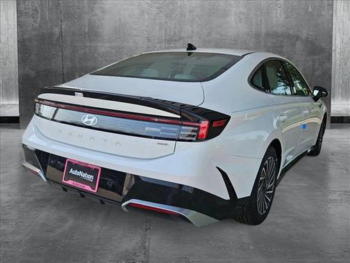 2025 Hyundai SONATA Hybrid SE