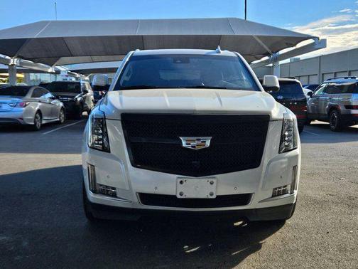 2017 Cadillac Escalade Luxury