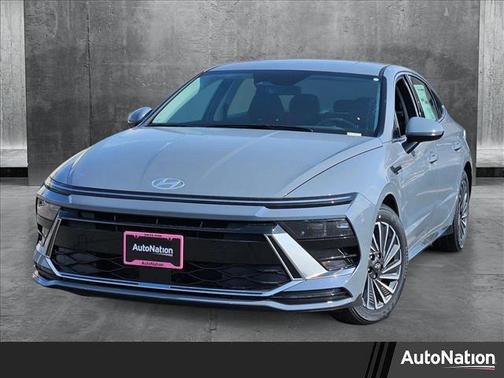 2025 Hyundai SONATA Hybrid SE
