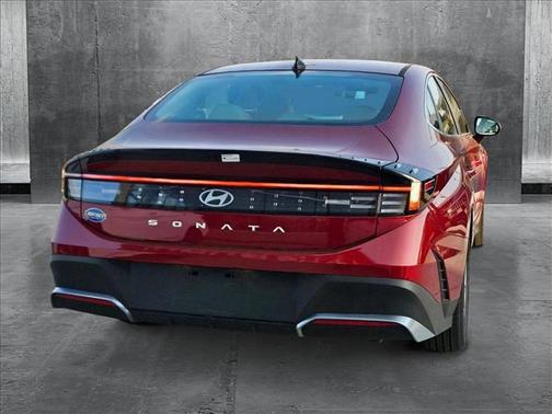 2025 Hyundai SONATA SE