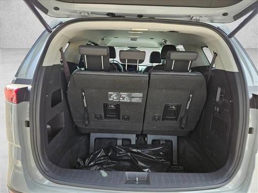 Ceramic Silver 2024 Kia Carnival EX