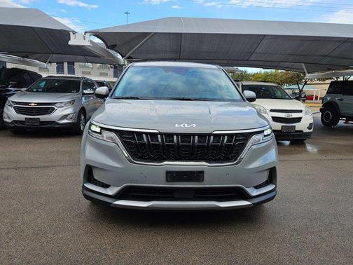 2024 Kia Carnival EX