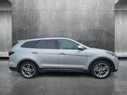 2017 Hyundai SANTA FE SE Ultimate