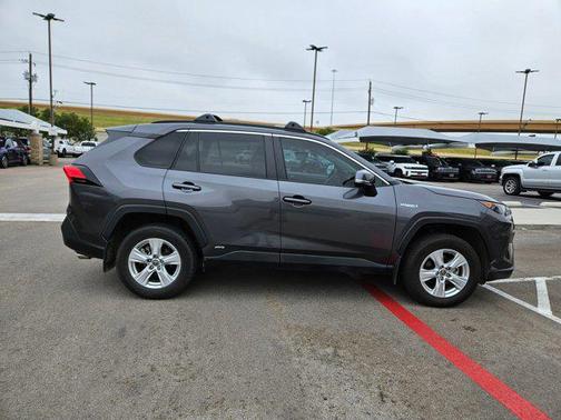 2021 Toyota RAV4 Hybrid LE