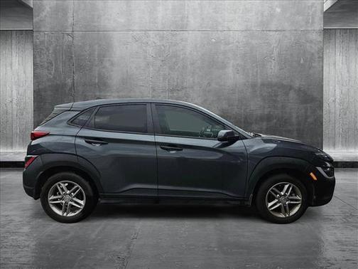 2022 Hyundai KONA SE
