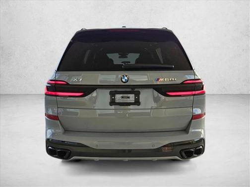 2025 BMW X7 M60i