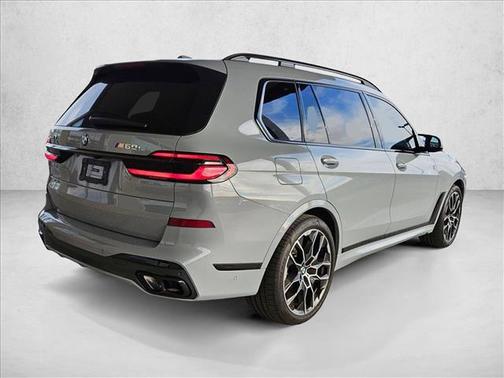 2025 BMW X7 M60i
