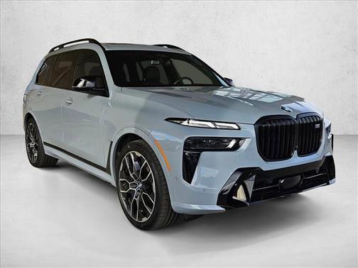 2025 BMW X7 M60i