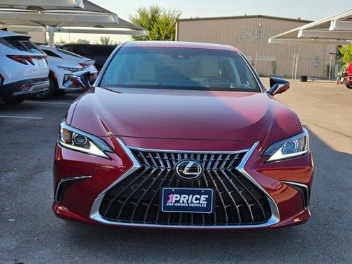 2024 Lexus ES 300h Luxury