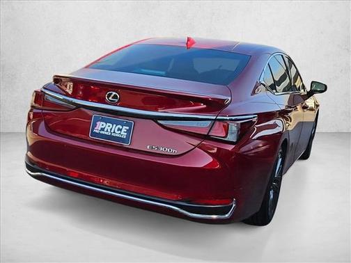 2024 Lexus ES 300h Luxury