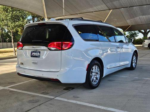 2020 Chrysler Pacifica Touring L