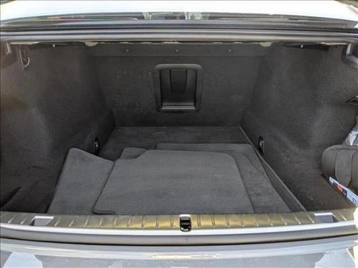 2022 BMW 750 i xDrive