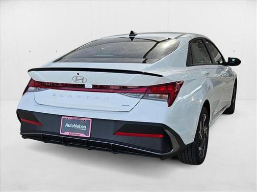 2025 Hyundai ELANTRA Sport