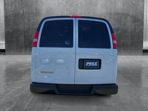 2025 Chevrolet Express 2500 RWD 2500 Regular Wheelbase WT