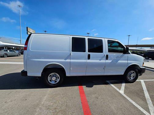 2025 Chevrolet Express 2500 RWD 2500 Regular Wheelbase WT