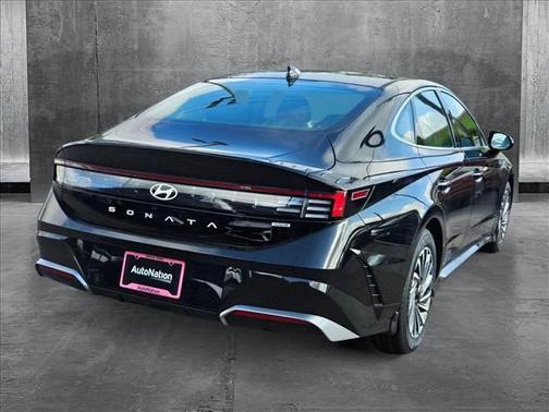 2025 Hyundai SONATA Hybrid SE