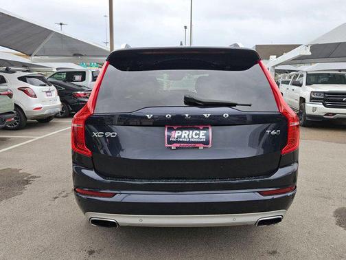 2017 Volvo XC90 T6 Momentum