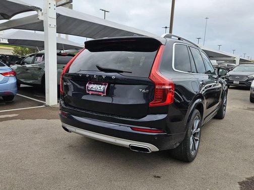 2017 Volvo XC90 T6 Momentum