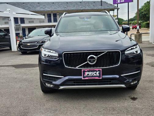 2017 Volvo XC90 T6 Momentum